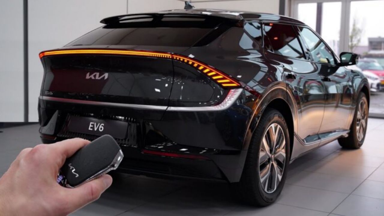 528Km रेंज के साथ लांच हुआ KIA का सबसे प्रीमियम इलेक्ट्रिक कार, सस्ते EMI में खरीदें